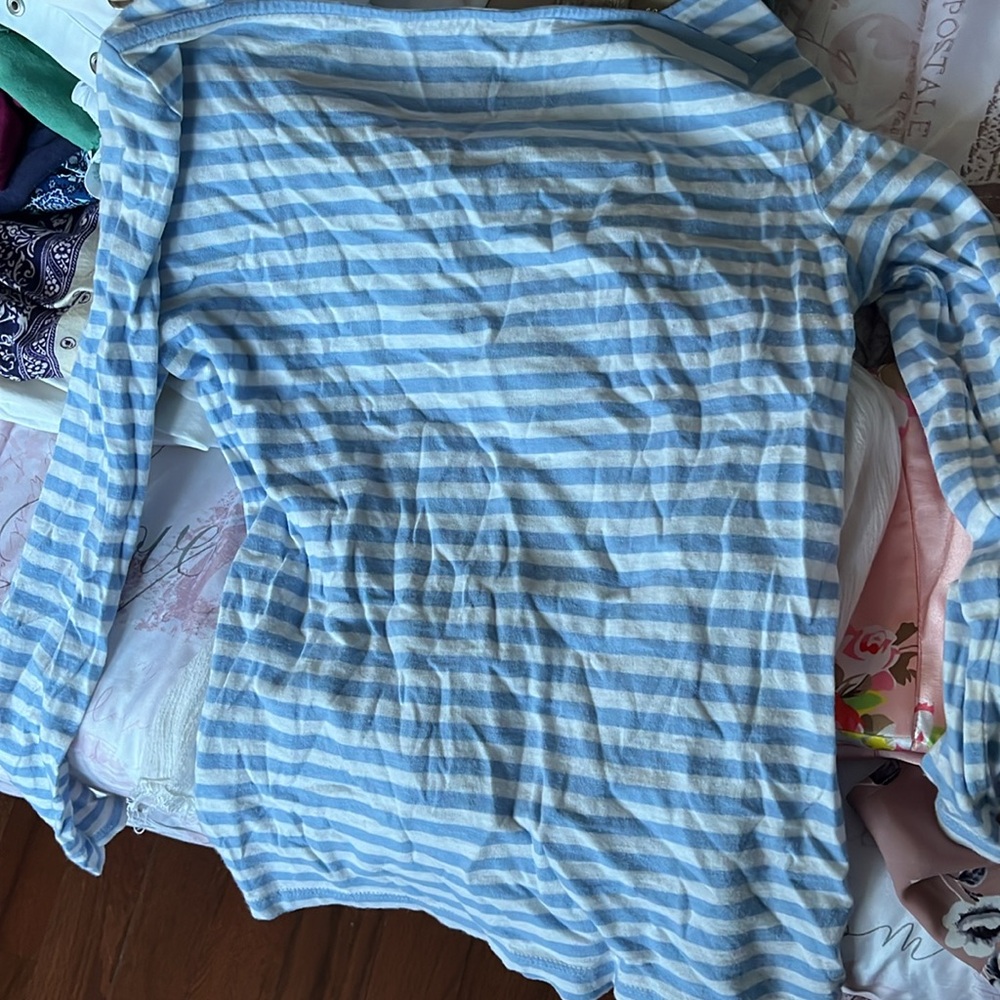 J CREW TOP - Picture 3 of 3